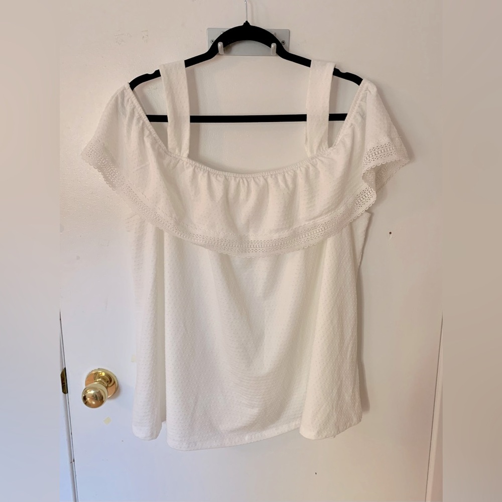 IN EVERY STORY by PENNS white cold shoulder top